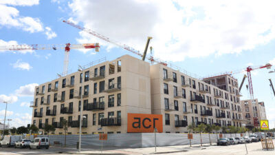 ACR termina en 77 días la estructura del edificio industrializado híbrido más grande de España